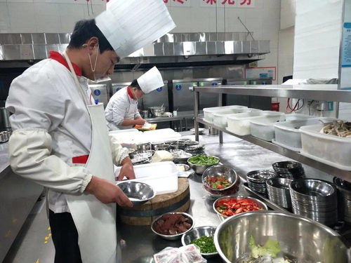 保障服務中心全力保障國慶節期間餐飲中心正常運營